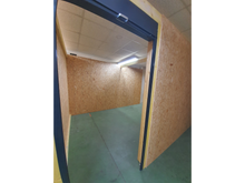 Charger l'image dans la galerie, Box (en rdc) 3.75m² - 9.4m³<br>Équivalent à un studio de 20m²