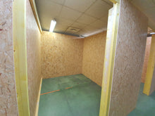 Charger l'image dans la galerie, Box (en rdc) 15m² - 37,5m³<br>Équivalent maison de 110m²