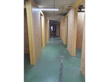 Charger l'image dans la galerie, Box (en rdc) 7.50m² - 18.75m³<br>Équivalent appartement 75m²